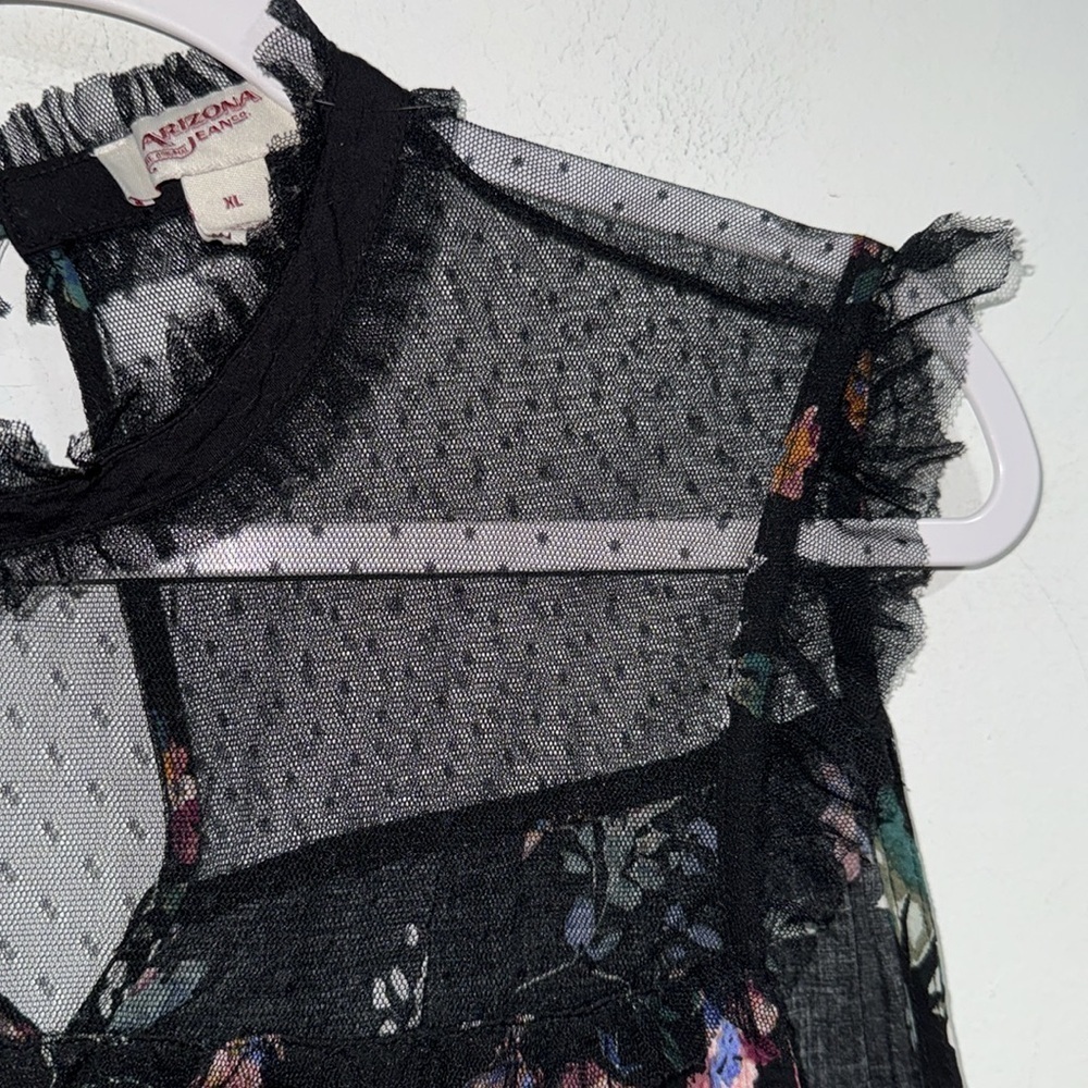 Floral Black Lace Top XL botanical Arizona Jean Co ruffled sheer shoulder - Picture 2 of 4
